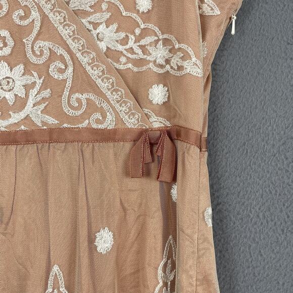 Odille Dress Womens 6 Tan White Floral Embroidered Mesh Overlay Sleeveless Bow - Picture 3 of 9